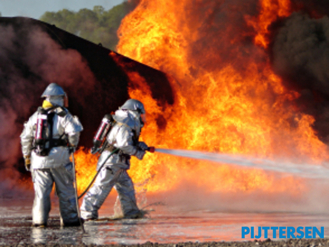 Hoge brandbestrijding / high pressure fire fighting